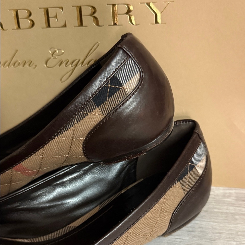 Burberry Women's Checkered Flats - Brown and Black; 39/8.5 - Picture 3 of 9